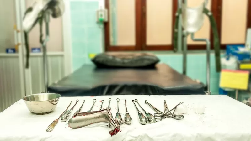 El aborto puede ser quirúrgico o farmacológico El aborto puede ser quirúrgico o farmacológico